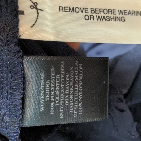 ANN TAYLOR, Lace Applique, Navy button down Blouse, Size S - Picture 8 of 8